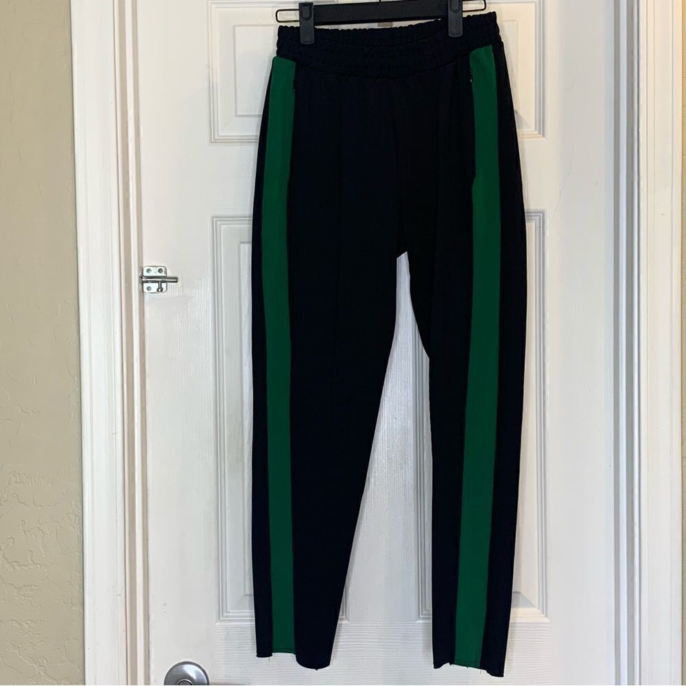 ZARA Joggers Cropped Black and Green Size XS
